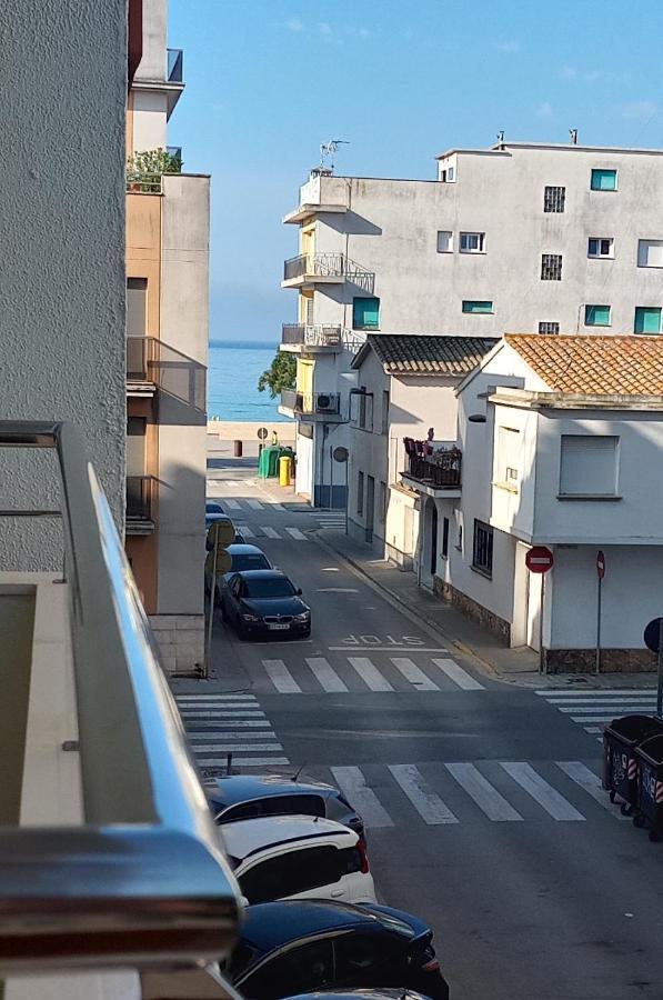 Apartament Edifici Simbat A 150M De La Platja Apartment Palamos Ngoại thất bức ảnh